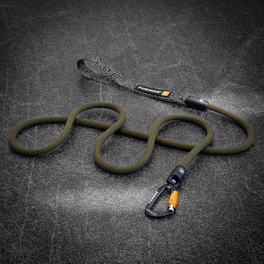 Rope Dog Leash with Auto-Locking Carabiner – 9.8mm Dry-Treated | Olive | Tuenne