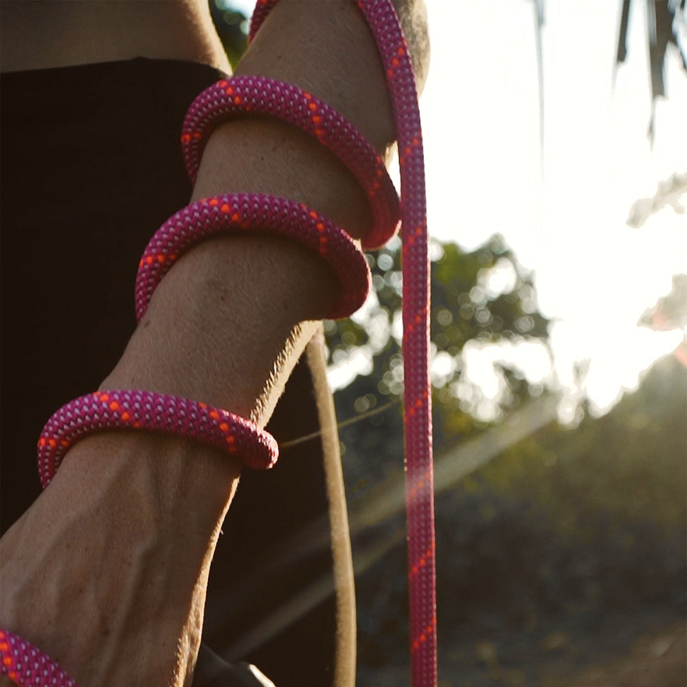 Customizable Boulder Hybrid Rope Dog Leash | Swiveling Carabiner | Tuenne